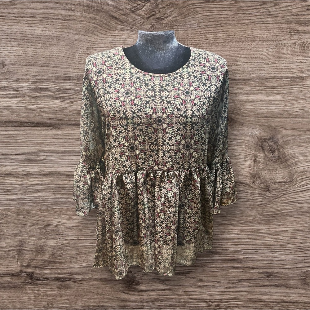 BCBG GENERATION Sheer Ruffle Bell Sleeve Blouse Top Size Small